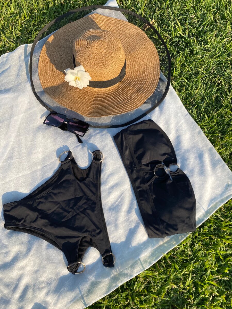 Bikini / swimsuit
