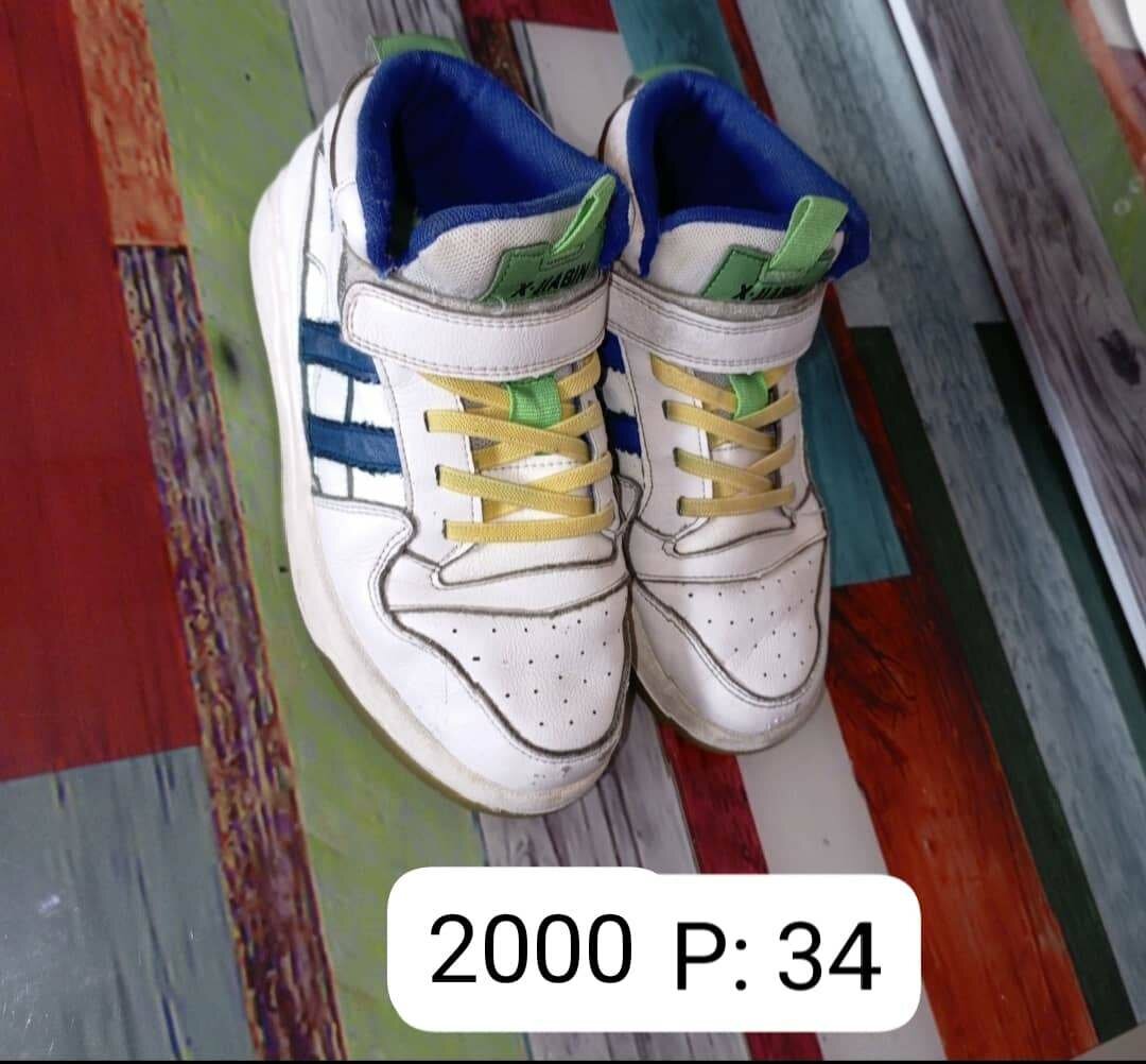 Chaussures rouges élégantes