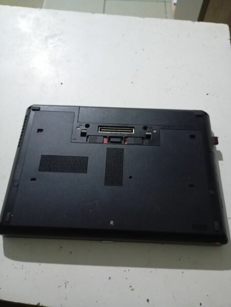 HP ProBook Noir Élégant