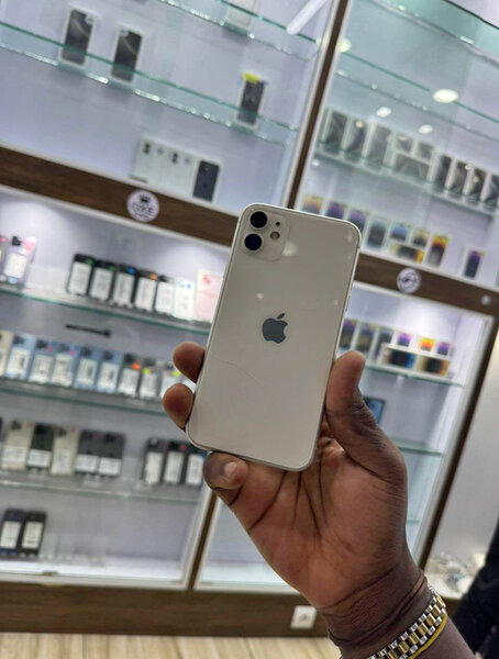 iPhone 11 simple Blanc 128Go