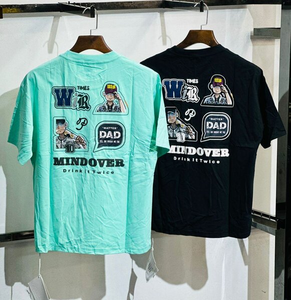 T-shirts graphiques Mindover
