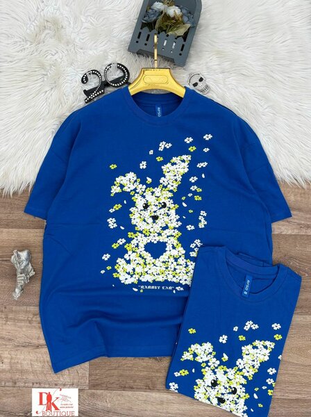 T-shirt bleu motif lapin