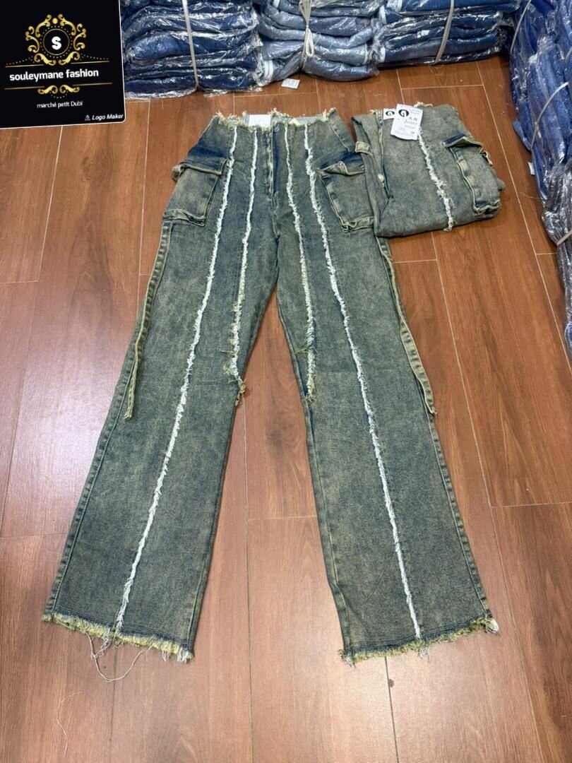 Jean flare déchiré tendance