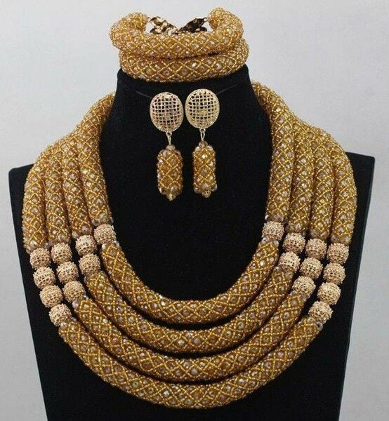 Parure Collier en Perles Élégante