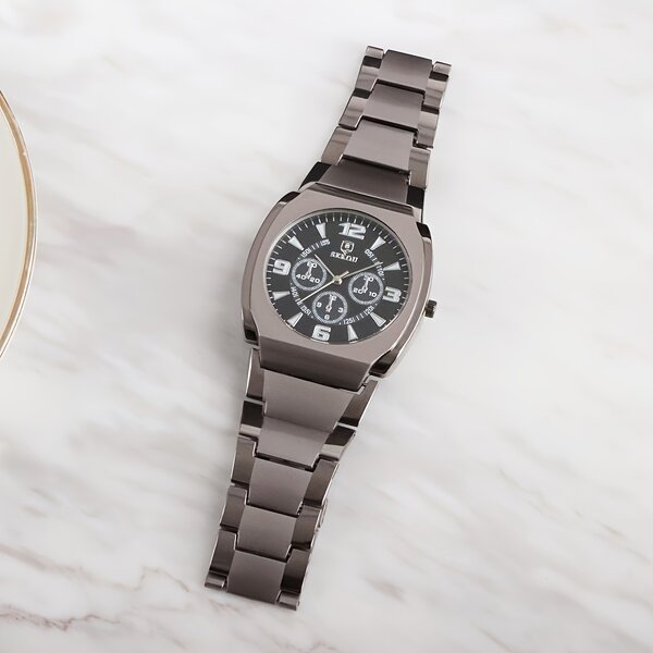 Montre acier inoxydable élégante