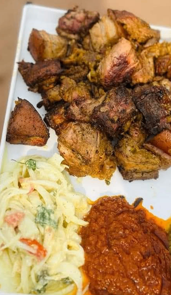 Porc Africain Braisé + Attieke