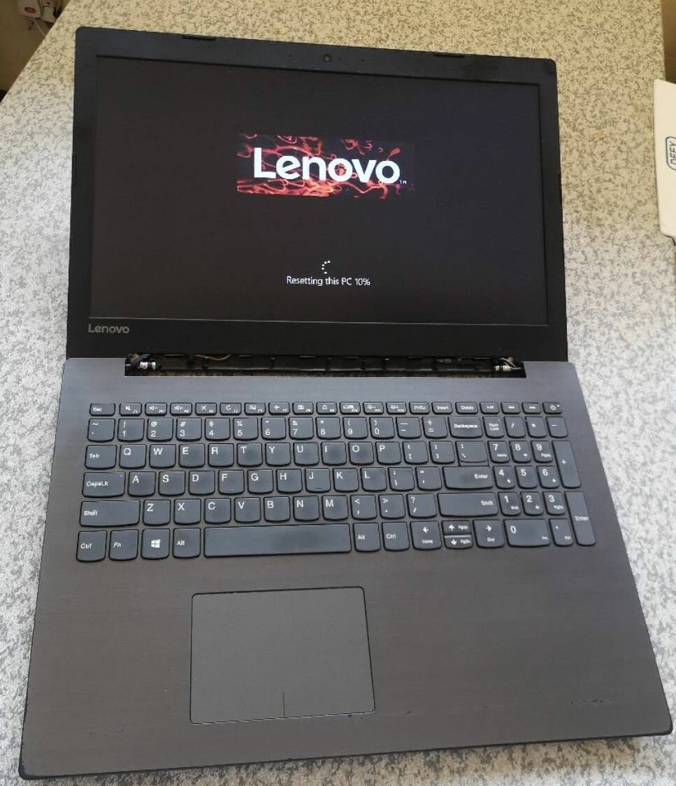 Lenovo with integrated graphics 7th Gen 4gb ddr4 ram 500gb