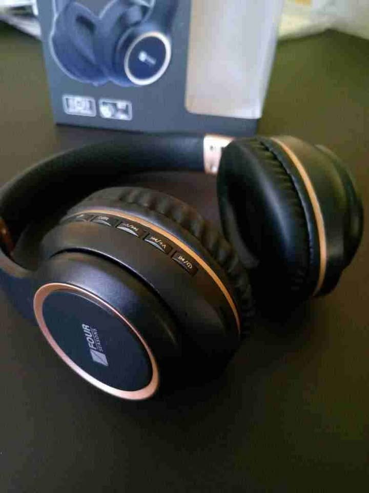 Boom 4 headphones