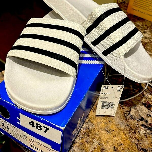 Sandales Adidas classiques