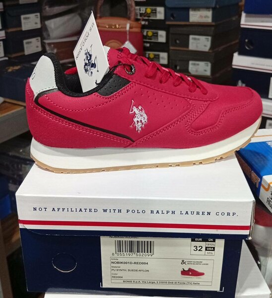 Baskets rouges élégantes