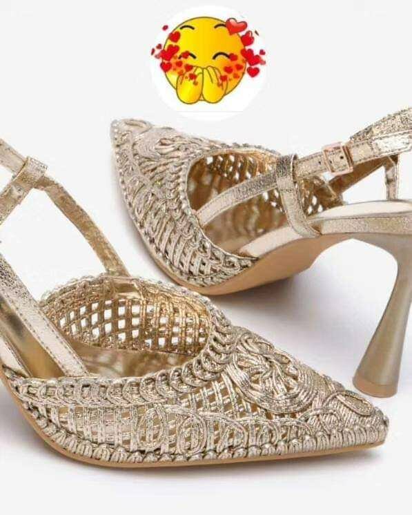 Sandale a talon dorée