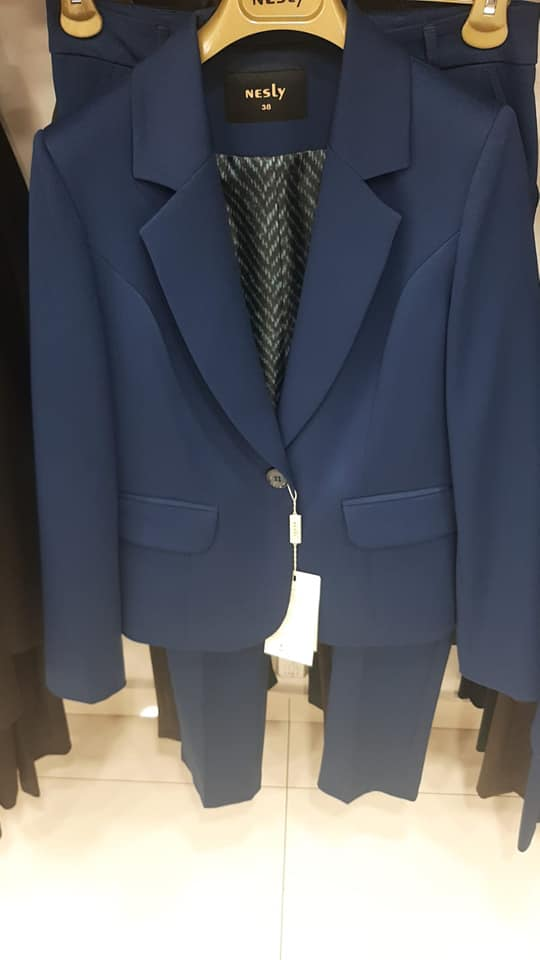 Suit bleu