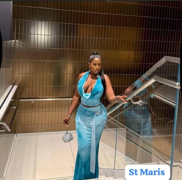 Robe de soirée bleue élégante