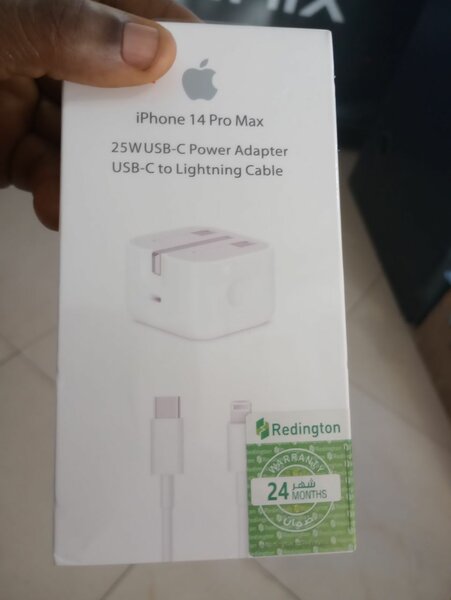 iPhone 14 pro max charger