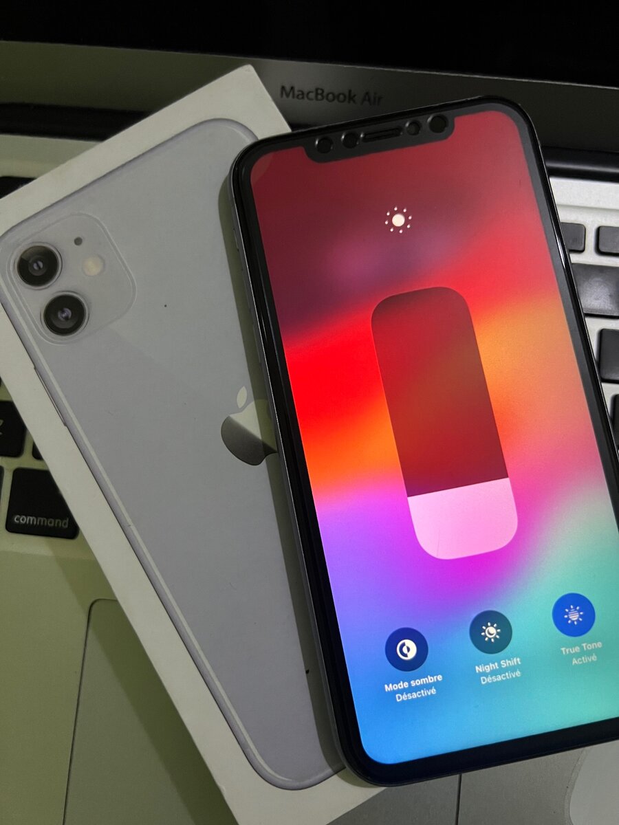 IPhone 11 64giga sans Face ID