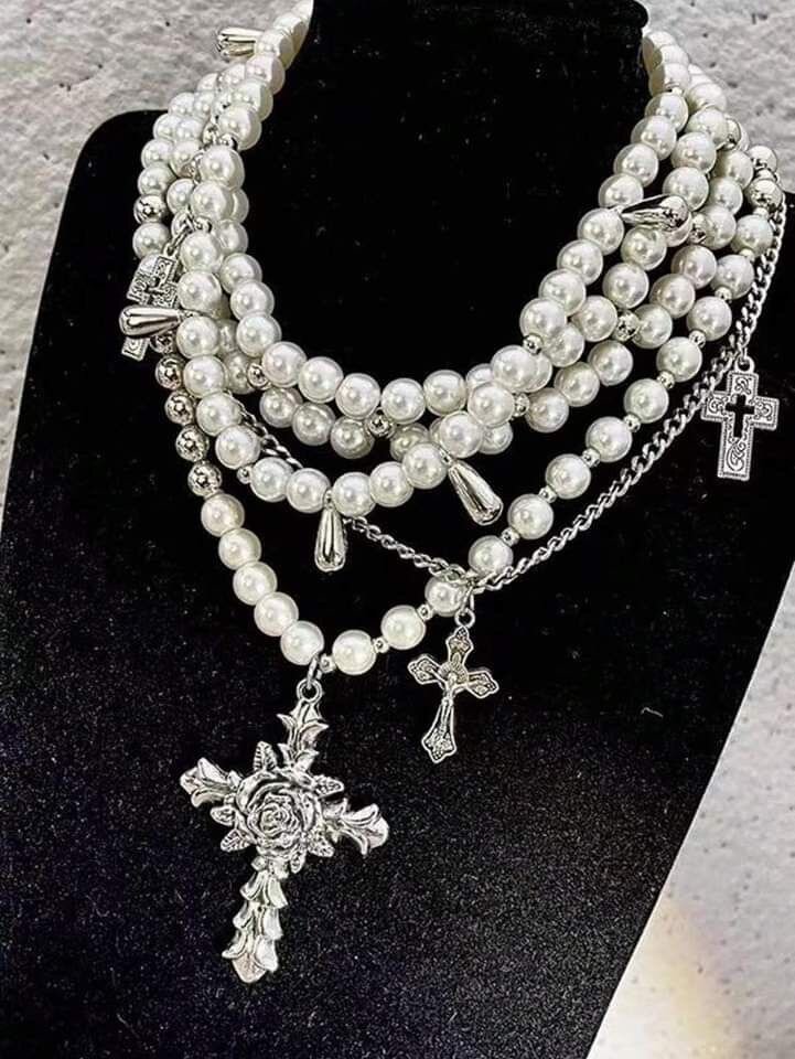 Collier Perles Gothique Croix