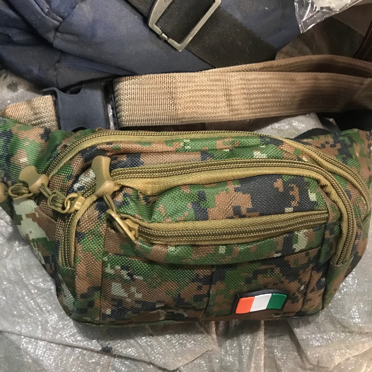 Sac banane camouflage pratique
