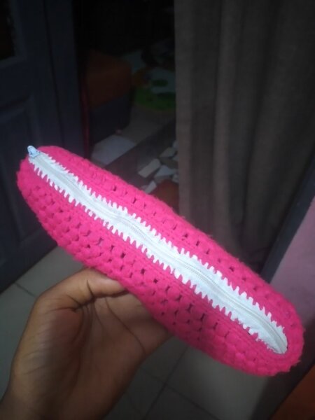 Trousse crochet zippée rose