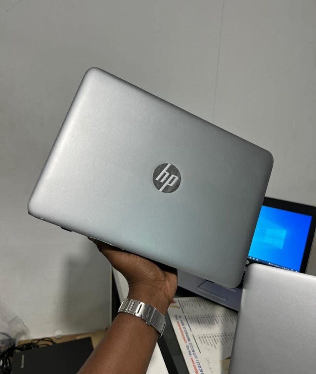 HP EliteBook 820 G3 CORE i3