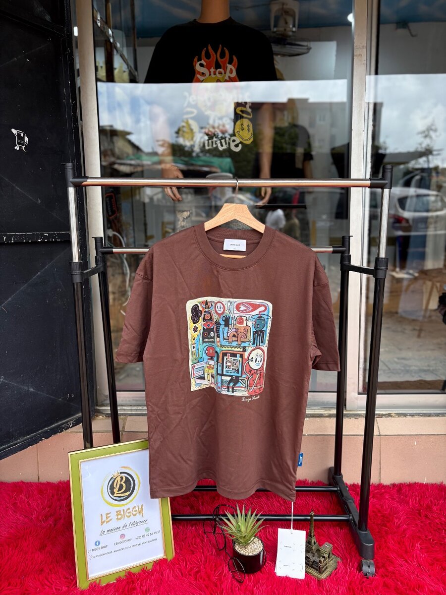 T-shirt marron graphique