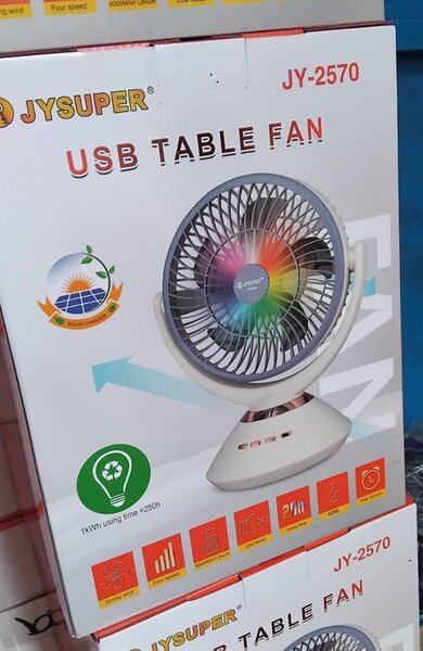 Ventilateur de table rechargea