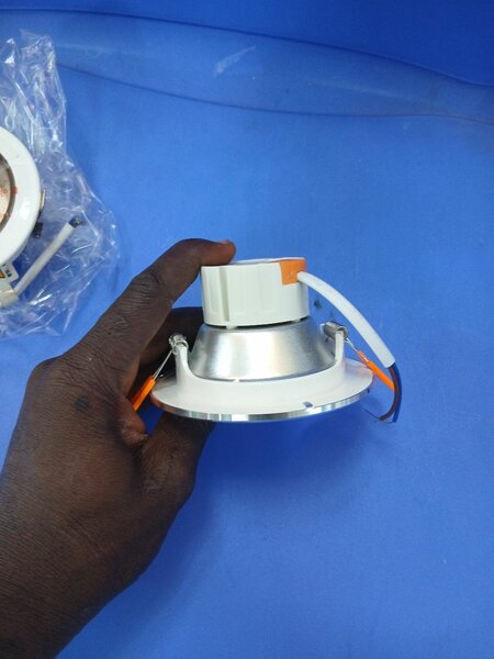 Spot LED encastrable réglable