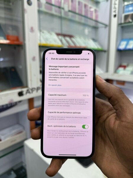iPhone 12 64go quasi neuf