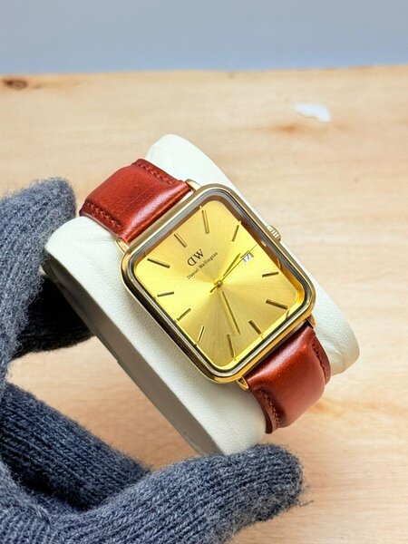 Montre Carrée Élégante Homme