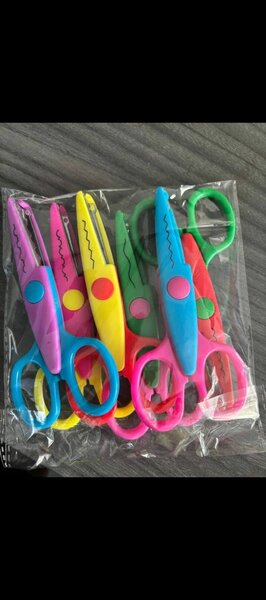 Ciseaux à motifs créatifs