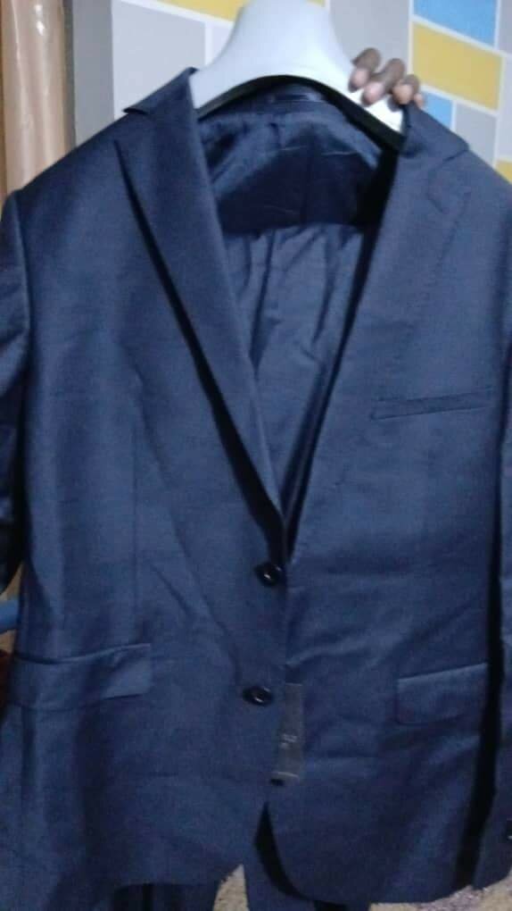 Costume élégant pour hommes