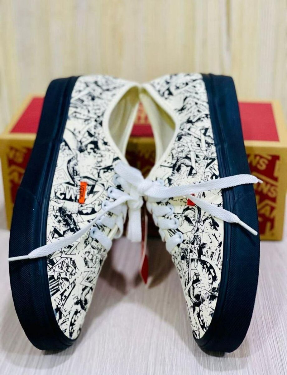 Baskets à motifs graphiques tendance