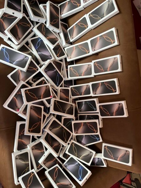 iPhone 16 Pro & 16 Pro Max