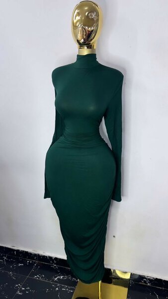 Robe moulante verte élégante