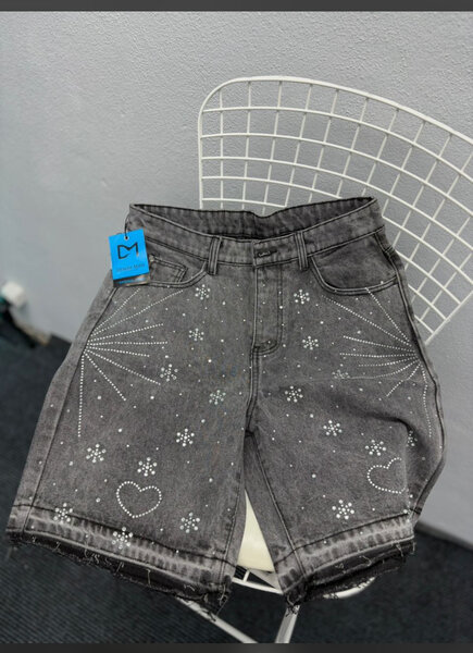 Lot de vêtements tendance