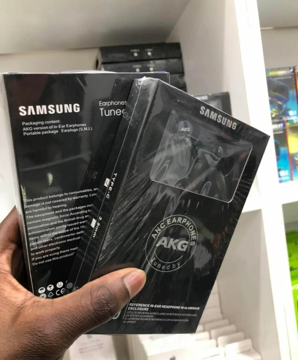 Powerbank ,screen protector pouch