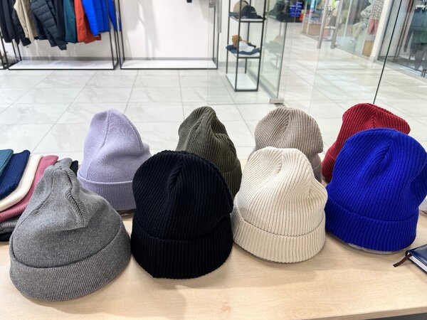 Зимние базовые шапки