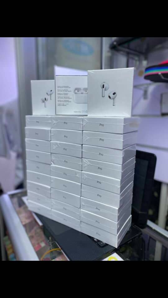 Airpods 3 Rd generation with no rubbers