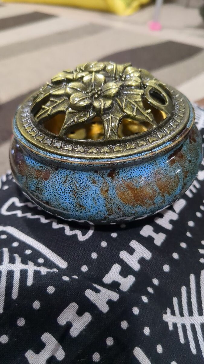 Brûleur d'encens décoratif en céramique