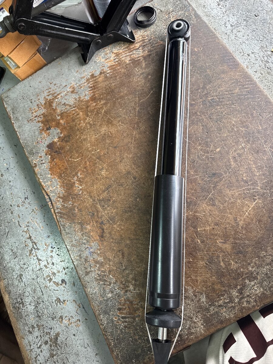 Amortisseur arrière DZIRE