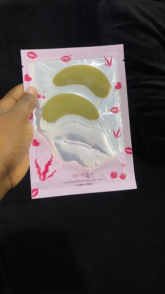 Under eye and lip patch