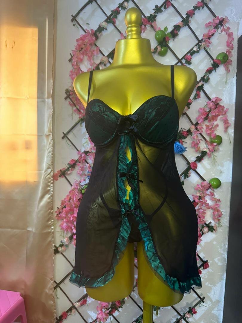 Nuisette transparente sexy