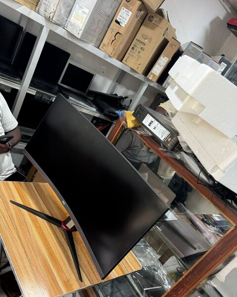 AOC Moniteur Gaming Courbé