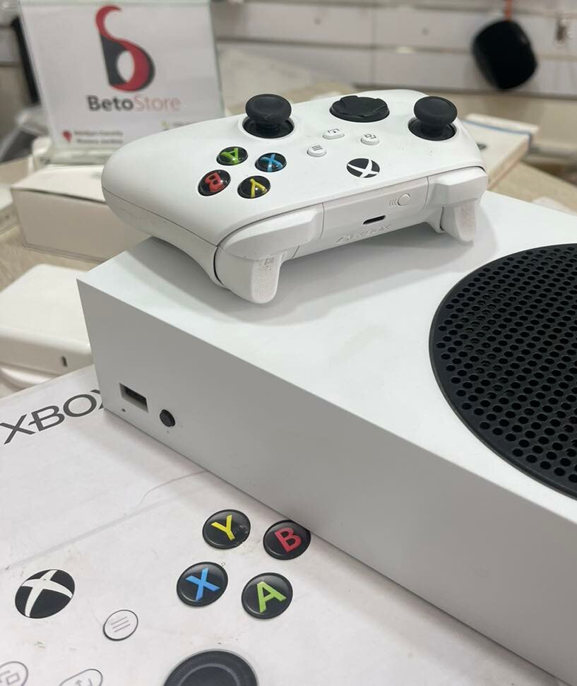 Xbox Séries S quasi neuf + carton 📦 