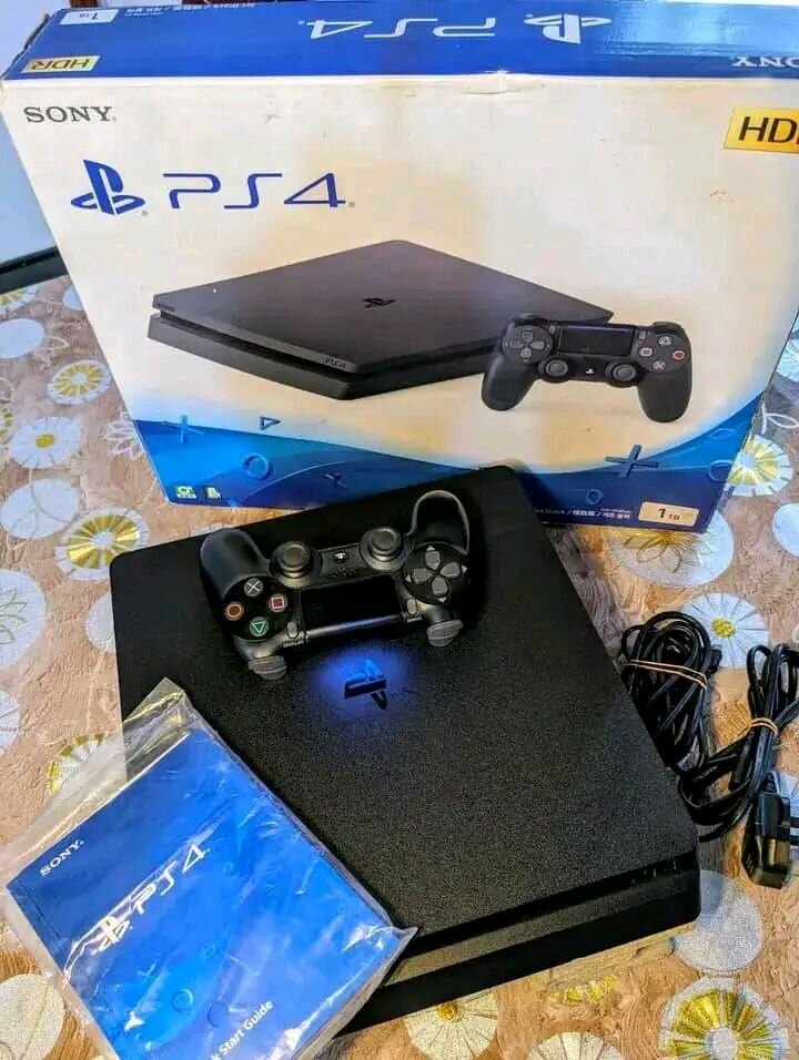 Sony PS4 Slim 1TB