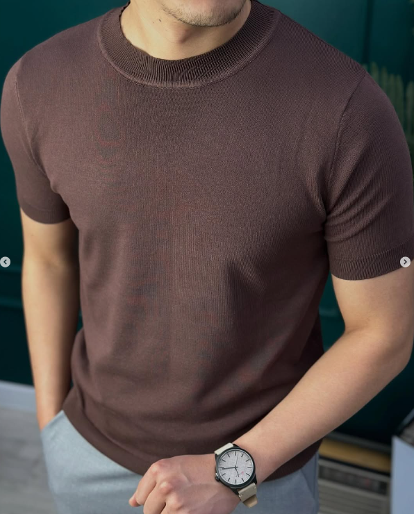 футболка коричневая