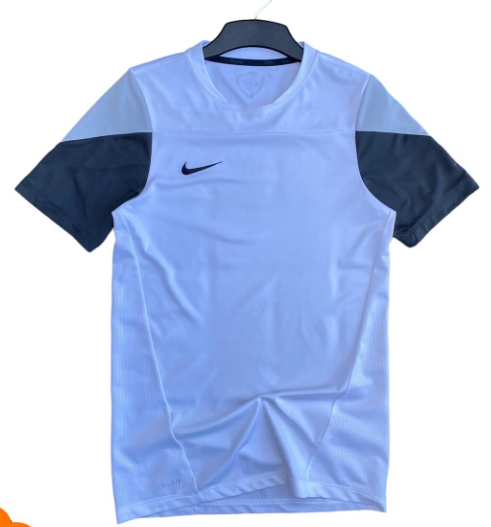 Nike t-shirt combined color