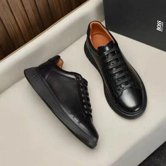 Sneakers en cuir noir élégants