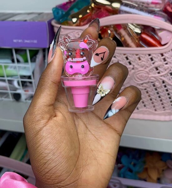 Bomme a lèvre et gloss