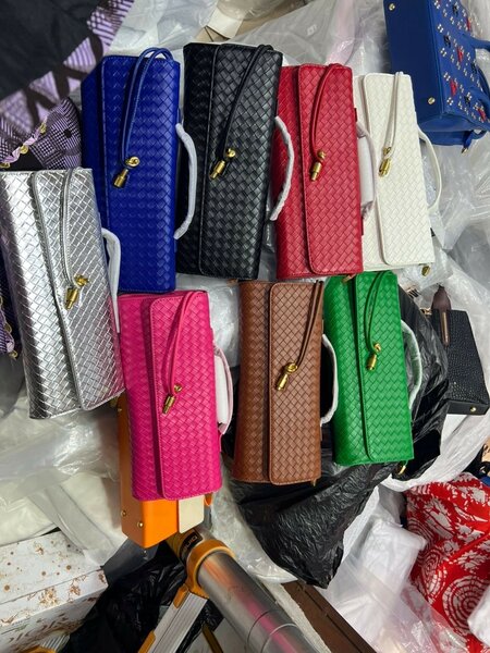 Élégant Pochette en Cuir