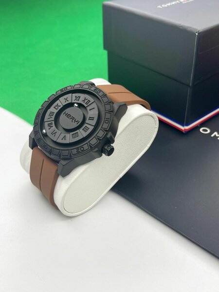 Montre foavec bracelet en cuir